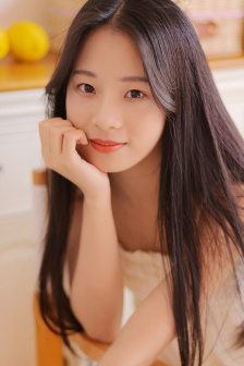 在女子澡堂洗澡